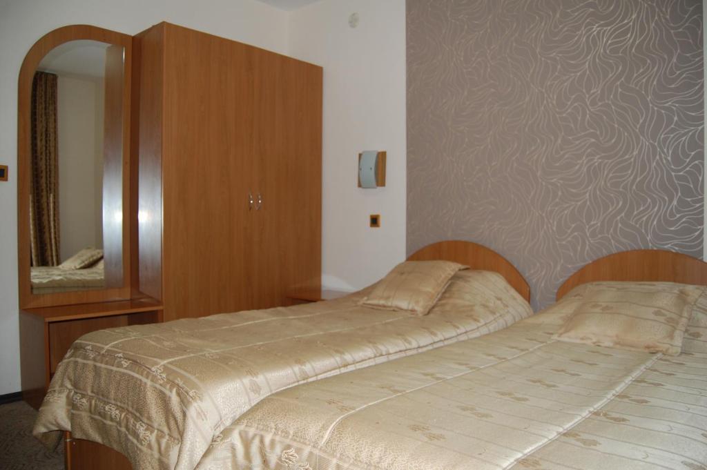 Hotel Kanet Skopje Exterior photo